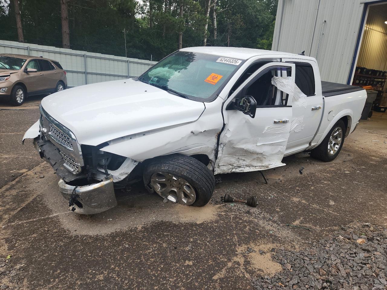 2015 RAM 1500 LARAMIE | 1C6RR7NT2FS539832 | UPCARS
