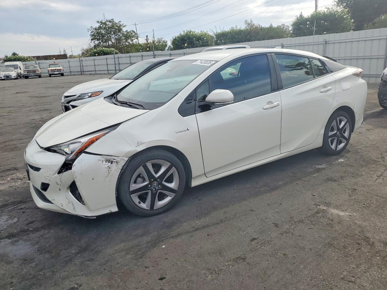 2017 TOYOTA PRIUS FOUR TOURING | JTDKARFU2H3030325 | UPCARS