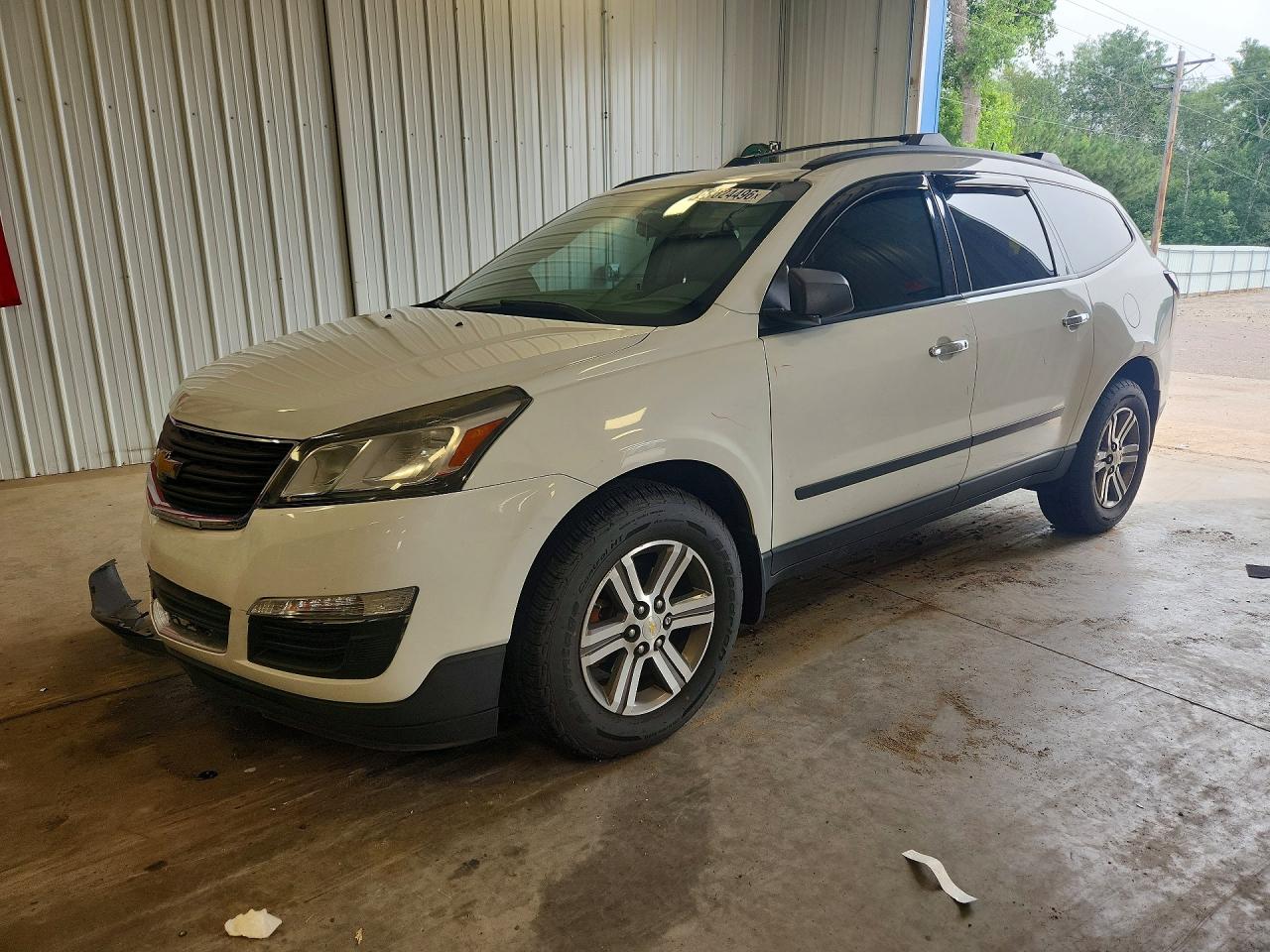 2017 CHEVROLET TRAVERSE LS | 1GNKVFKD9HJ186616 | UPCARS