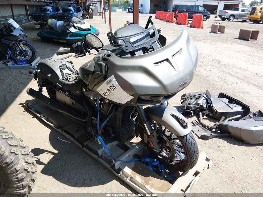 2023 INDIAN MOTORCYCLE CO. CHALLENGER DARK HORSE | 56KLCCRR9P3422469 | UPCARS