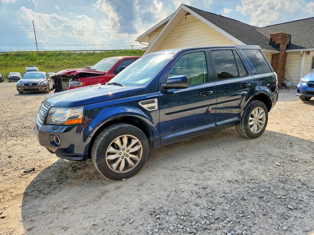 2013 LAND ROVER LR2 HSE | SALFR2BG3DH374544 | UPCARS