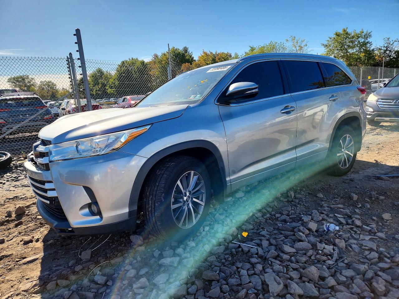 2017 TOYOTA HIGHLANDER XLE | 5TDJZRFHXHS470511 | UPCARS