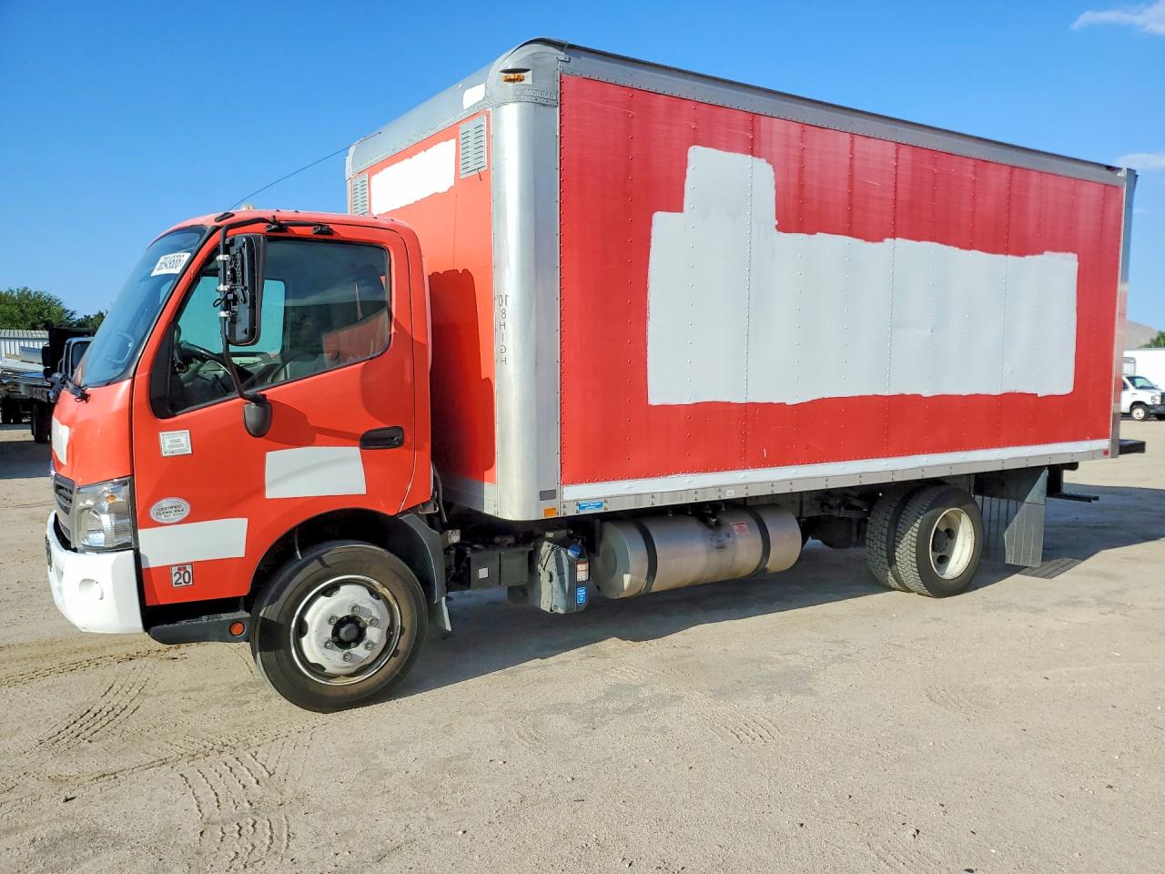 2018 HINO 195 | JHHSDM2H1JK006318 | UPCARS