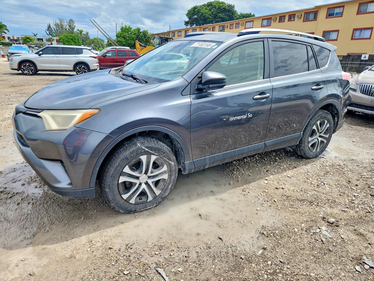 2018 TOYOTA RAV4 LE | JTMBFREV5JD248609 | UPCARS