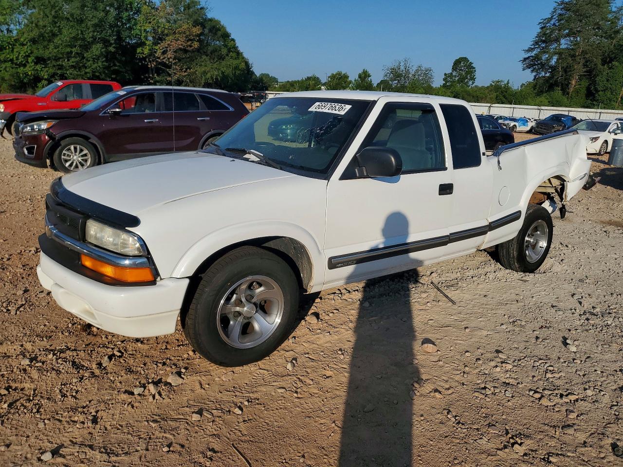 2001 CHEVROLET S10 | 1GCCS195418150451 | UPCARS