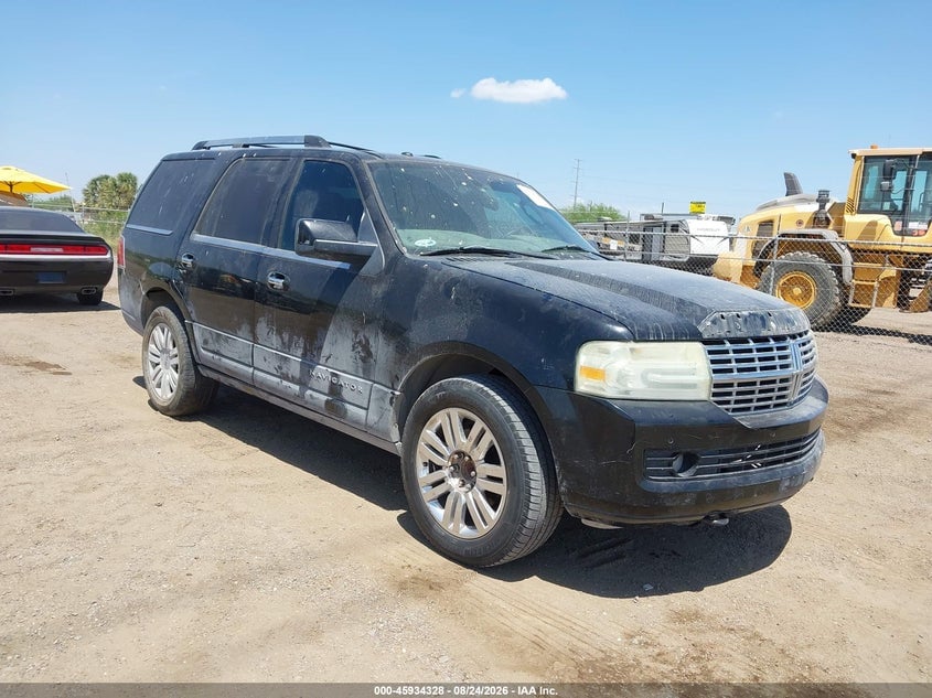 2011 LINCOLN NAVIGATOR | 5LMJJ2H57BEJ10264 | UPCARS