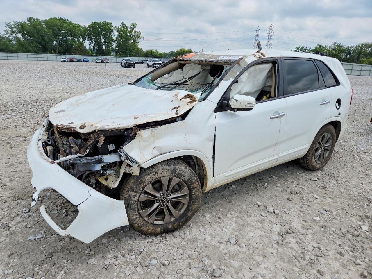 2013 KIA SORENTO LX | 5XYKTDA2XDG336746 | UPCARS