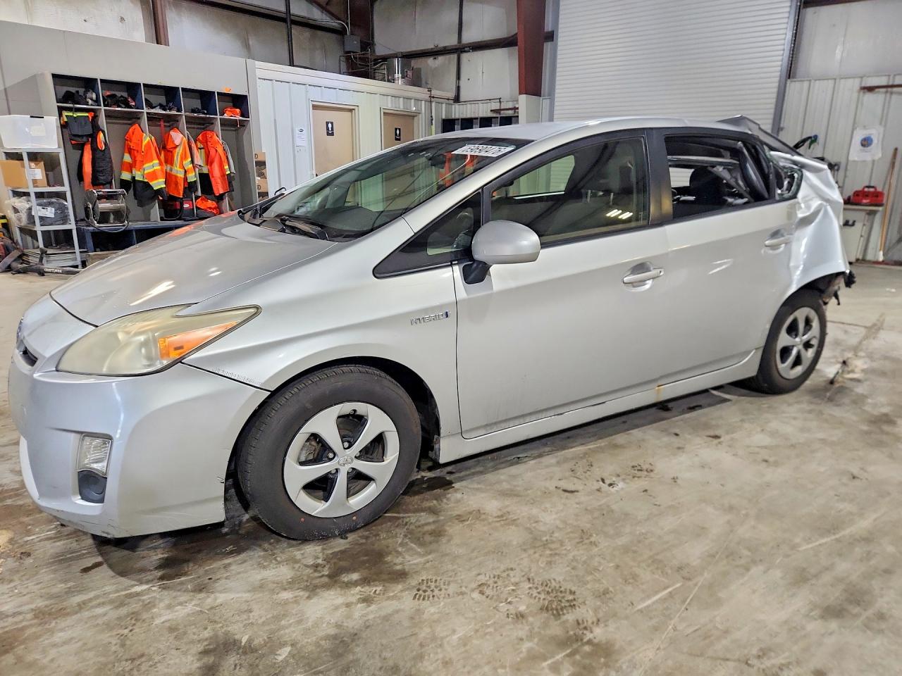 2013 TOYOTA PRIUS TWO | JTDKN3DU9D5566806 | UPCARS