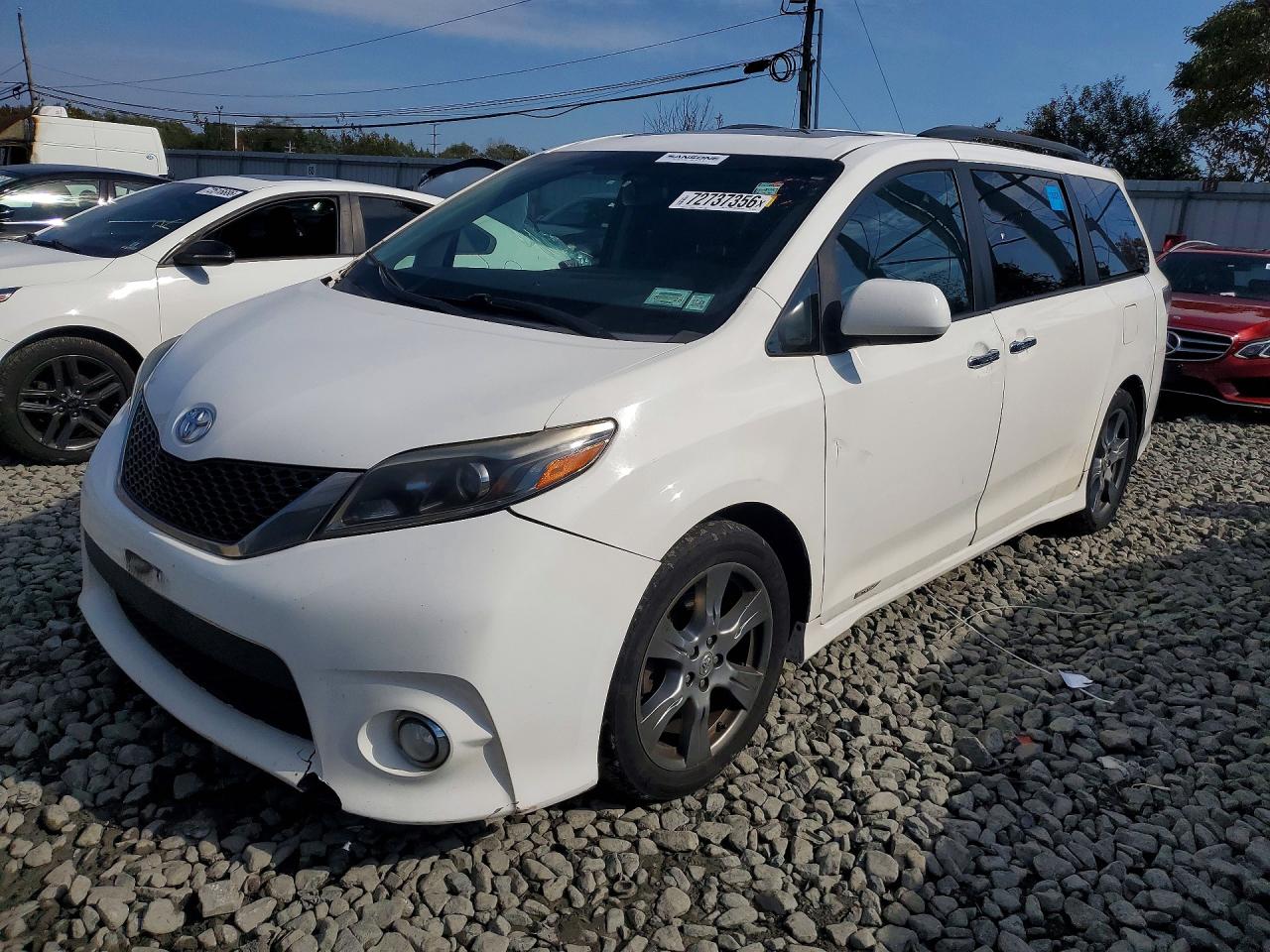 2017 TOYOTA SIENNA SE | 5TDXZ3DC7HS802242 | UPCARS