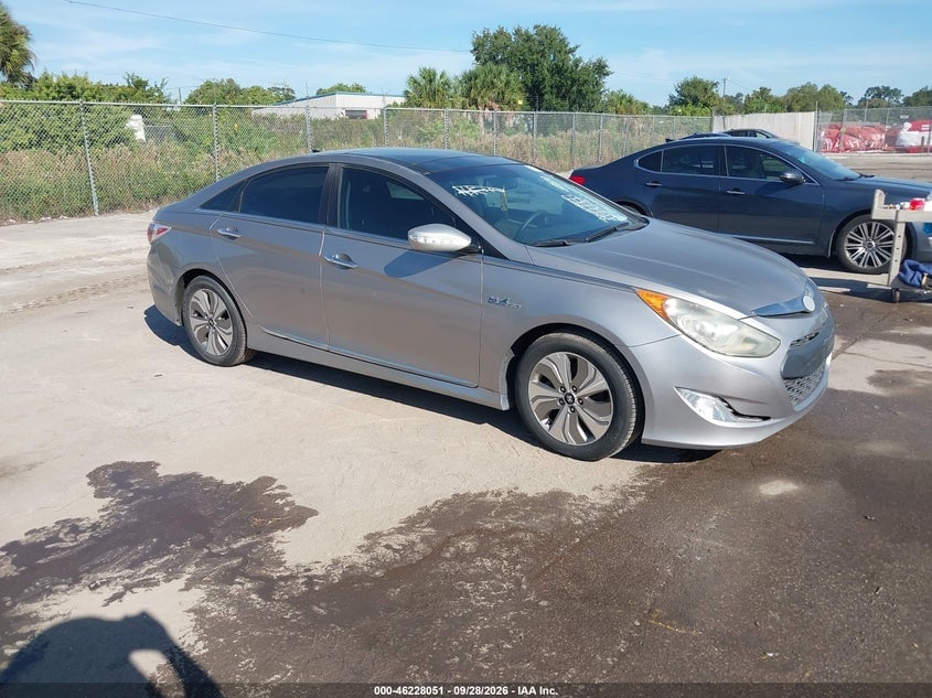 2014 HYUNDAI SONATA HYBRID LIMITED | KMHEC4A46EA103068 | UPCARS