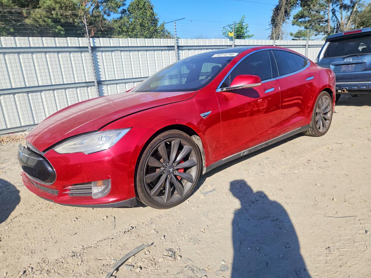 2015 TESLA MODEL S | 5YJSA1E4XFF113987 | UPCARS