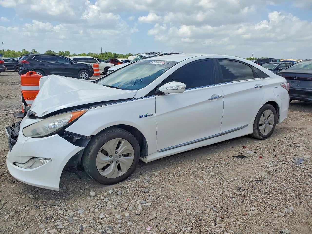 2015 HYUNDAI SONATA BASE | KMHEC4A44FA134577 | UPCARS
