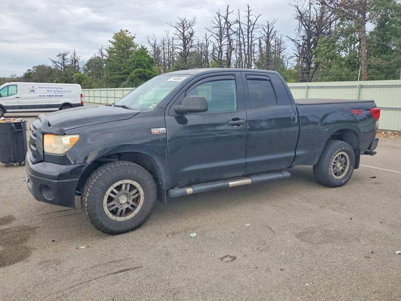 2011 TOYOTA TUNDRA DOUBLE CAB SR5 | 5TFUY5F12BX210293 | UPCARS