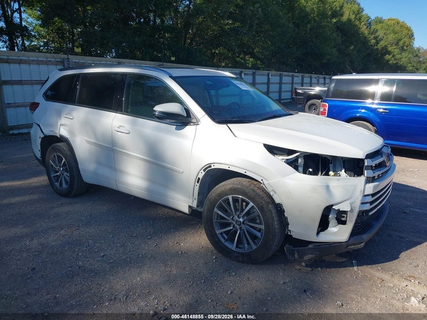 2018 TOYOTA HIGHLANDER XLE | 5TDKZRFHXJS275499 | UPCARS