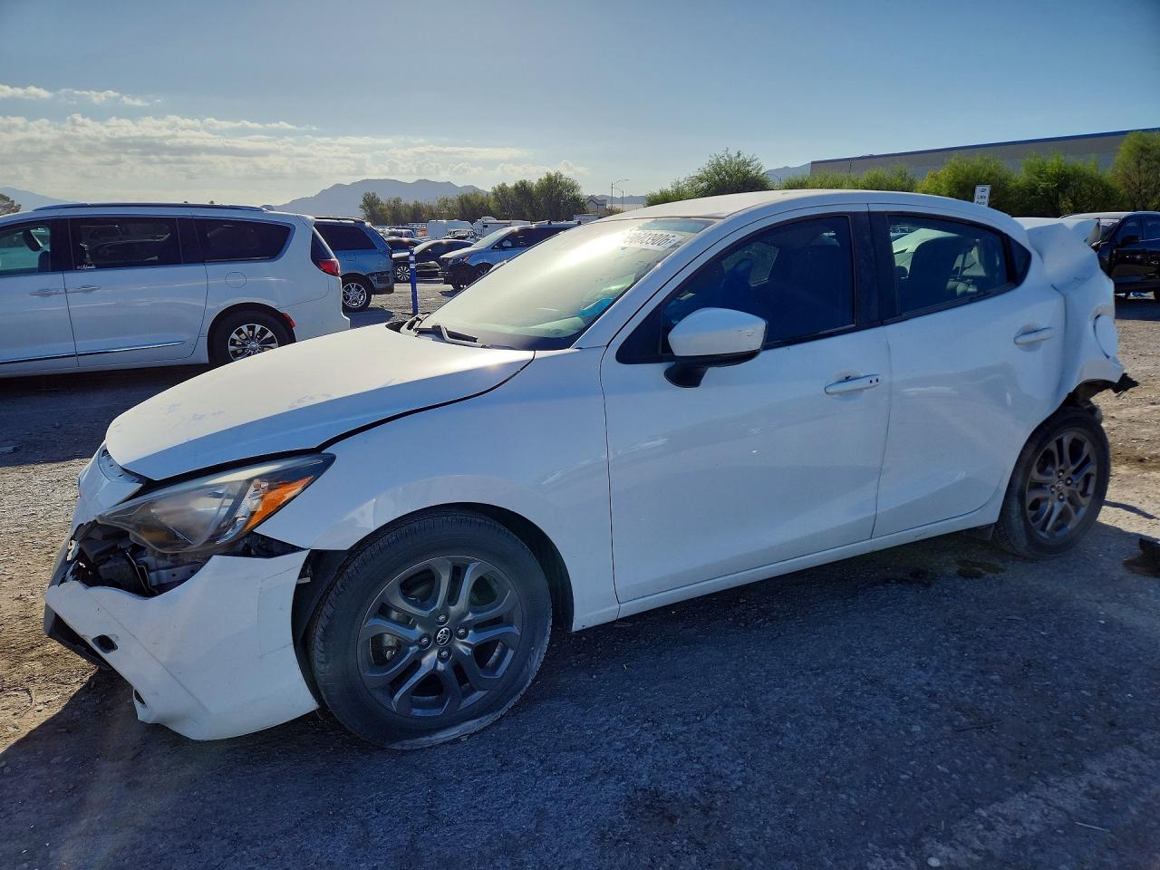 2019 TOYOTA YARIS LE | 3MYDLBYV5KY523285 | UPCARS