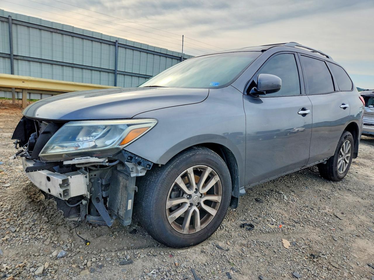 2015 NISSAN PATHFINDER SV | 5N1AR2MMXFC647723 | UPCARS