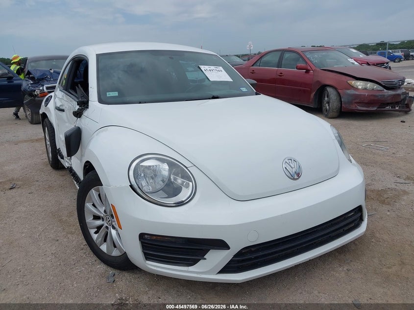 2018 VOLKSWAGEN BEETLE 2.0T COAST/2.0T S | 3VWFD7AT1JM714862 | UPCARS