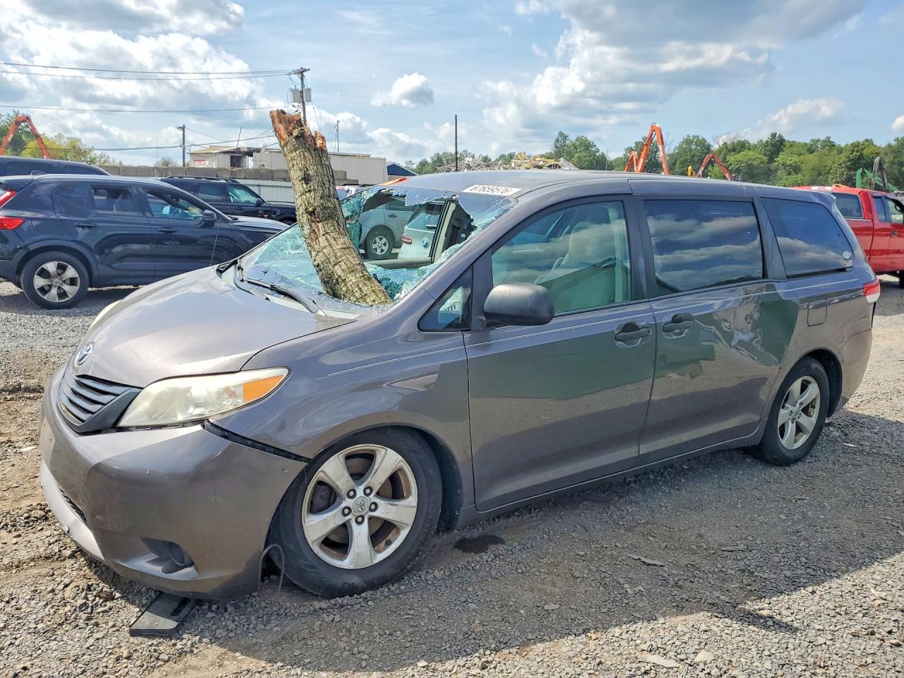 2012 TOYOTA SIENNA BASE 7-PASSENGER | 5TDZK3DCXCS273665 | UPCARS