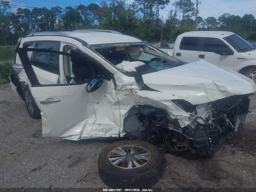 2017 NISSAN PATHFINDER SL | 5N1DR2MN1HC624484 | UPCARS