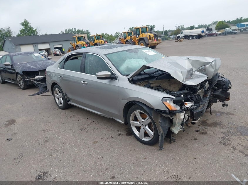2013 VOLKSWAGEN PASSAT 2.5L SE | 1VWBP7A30DC093545 | UPCARS