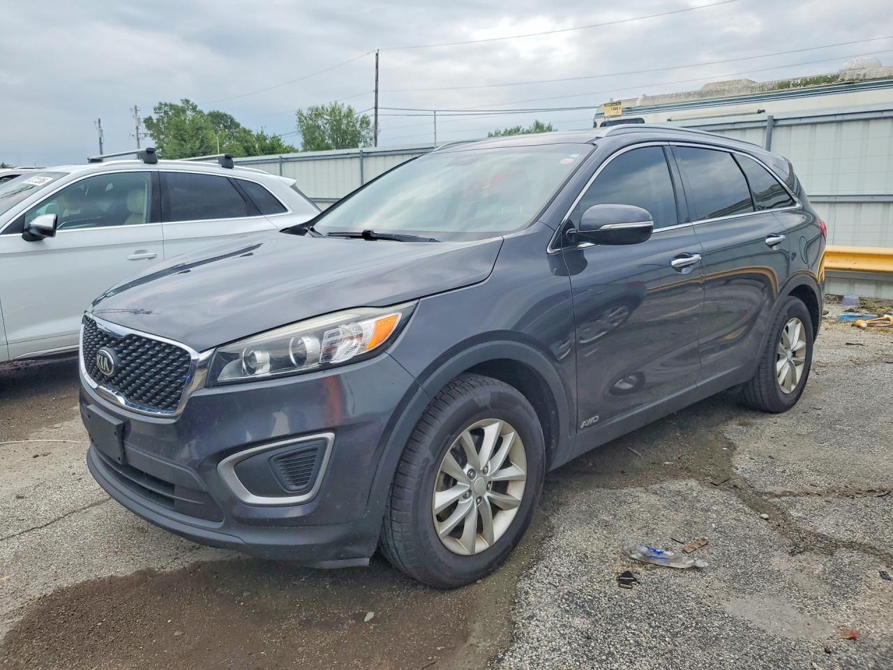 2016 KIA SORENTO LX | 5XYPGDA30GG029657 | UPCARS