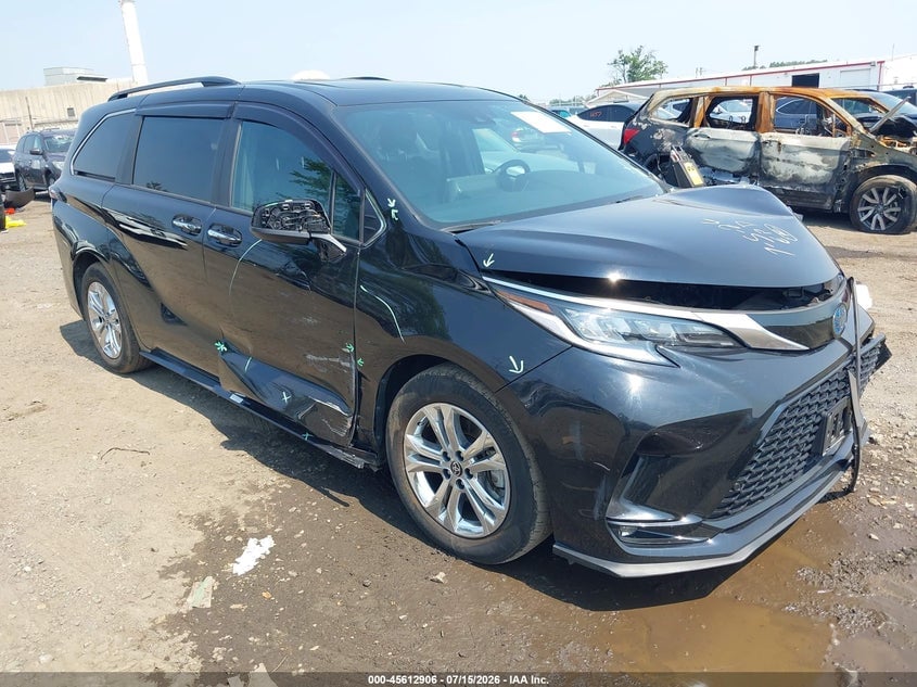 2022 TOYOTA SIENNA XSE | 5TDDSKFC0NS072149 | UPCARS