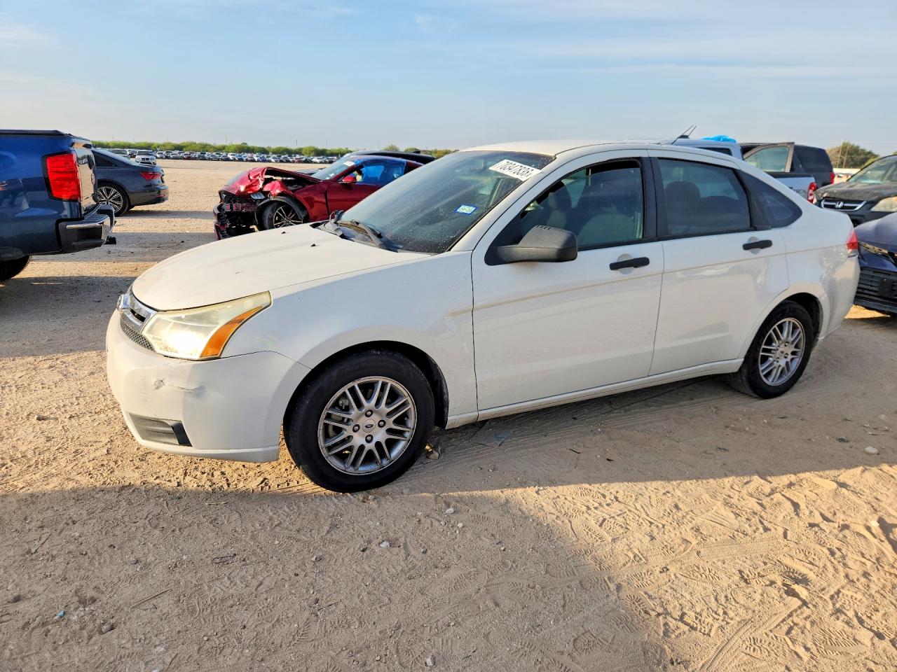 2011 FORD FOCU SE | 1FAHP3FN2BW130256 | UPCARS