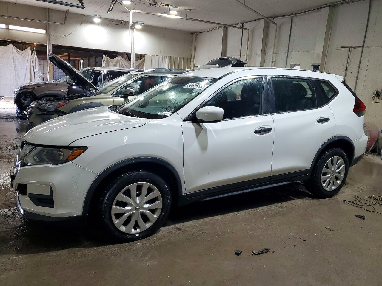 2018 NISSAN ROGUE S | KNMAT2MT0JP606497 | UPCARS