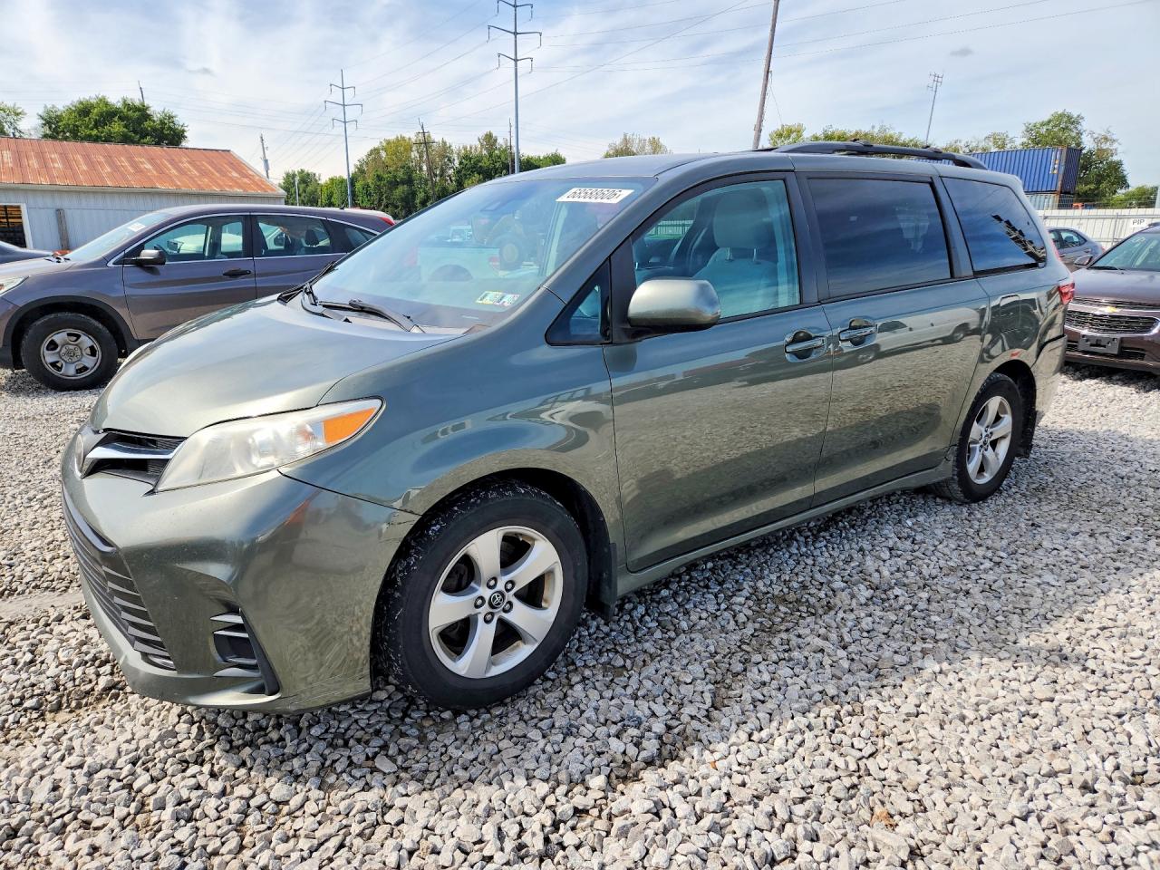 2018 TOYOTA SIENNA LE | 5TDKZ3DC9JS938873 | UPCARS