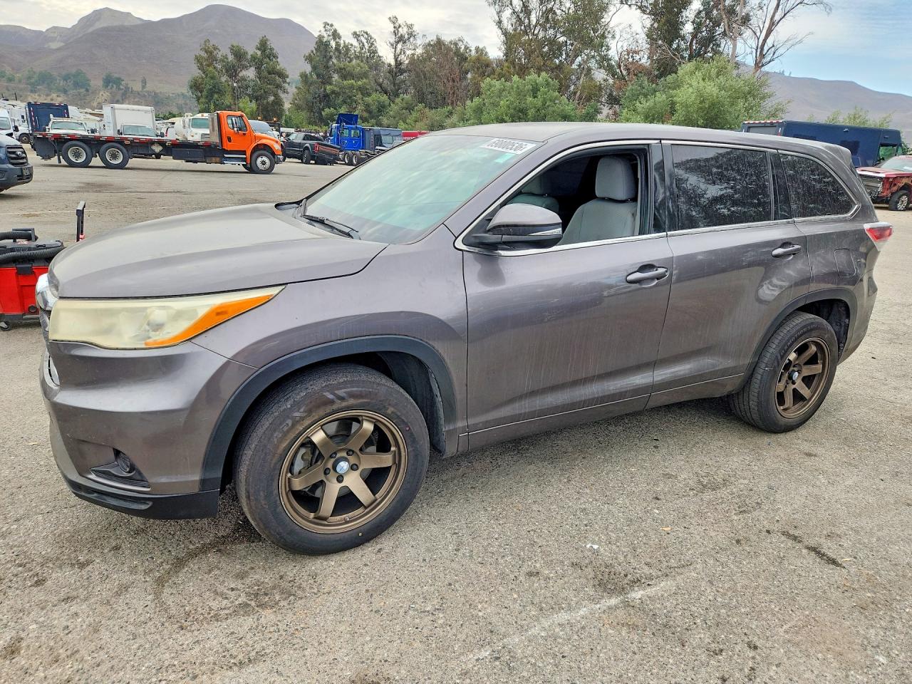 2014 TOYOTA HIGHLANDER LE | 5TDZKRFH7ES014355 | UPCARS