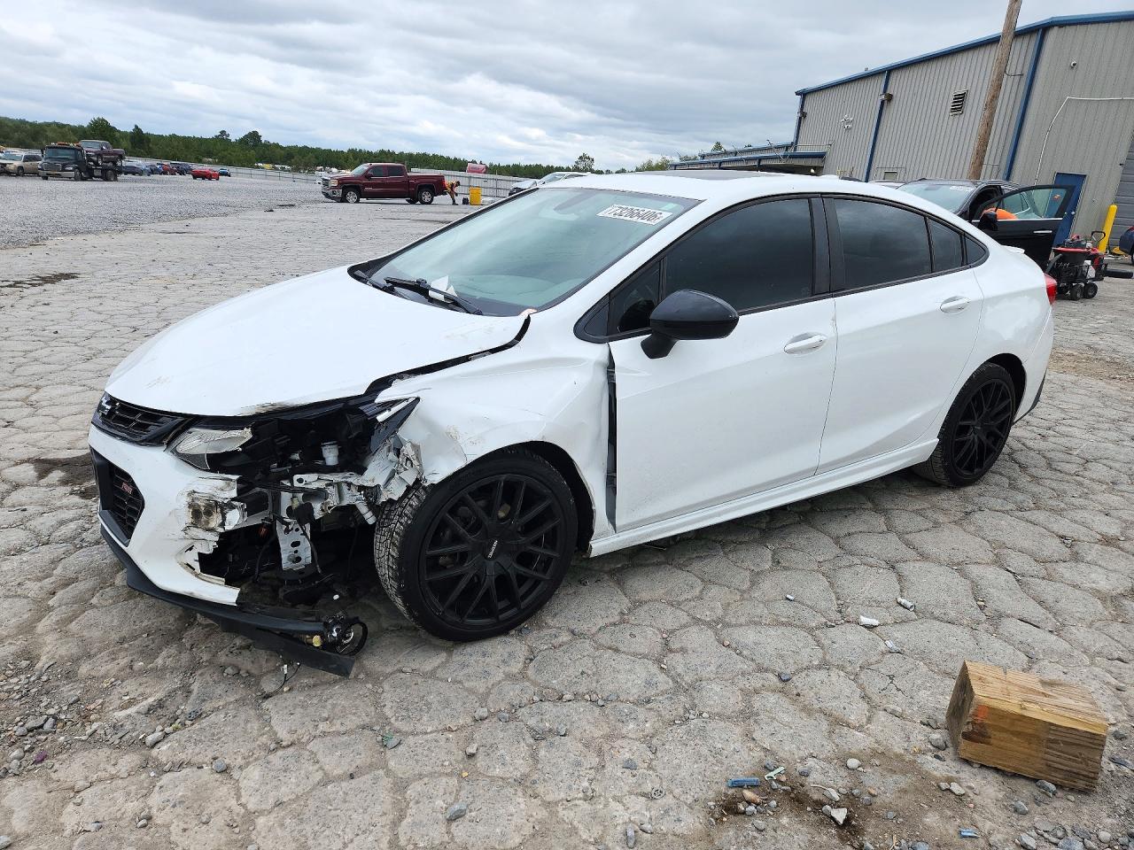 2018 CHEVROLET CRUZE LT | 1G1BE5SM9J7111123 | UPCARS