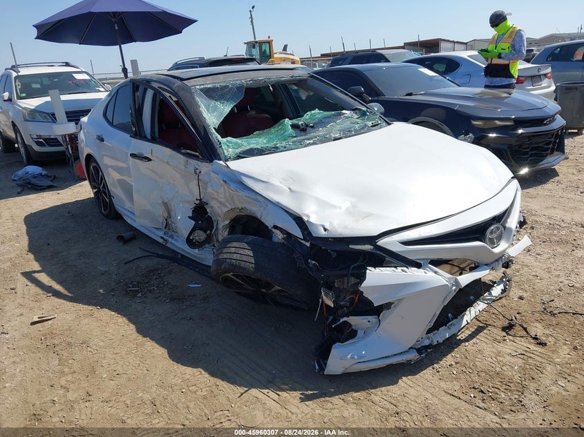 2018 TOYOTA CAMRY XSE | 4T1B61HK2JU068289 | UPCARS