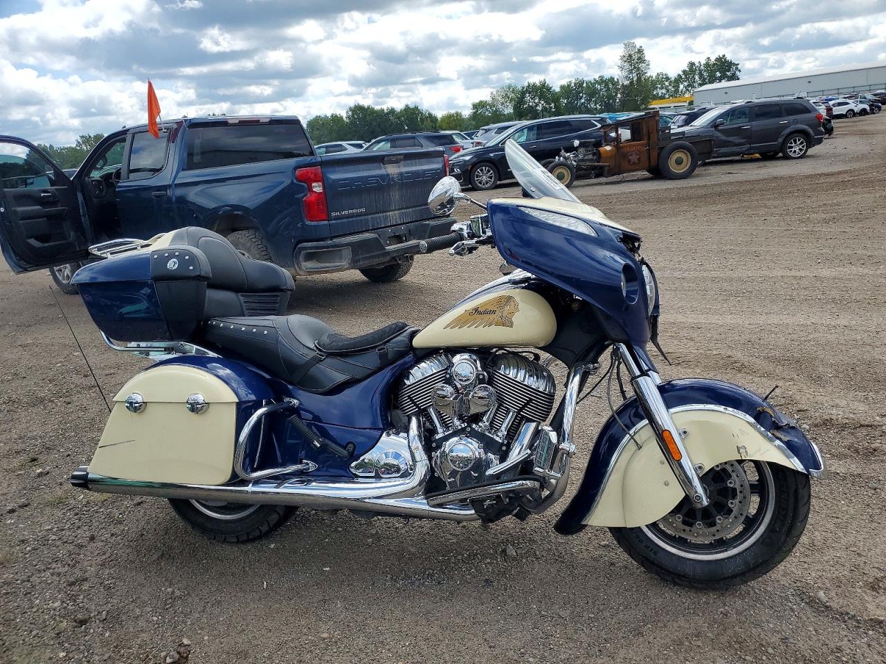 2015 INDIAN MOTORCYCLE | 56KTCAAA7F3325702 | UPCARS