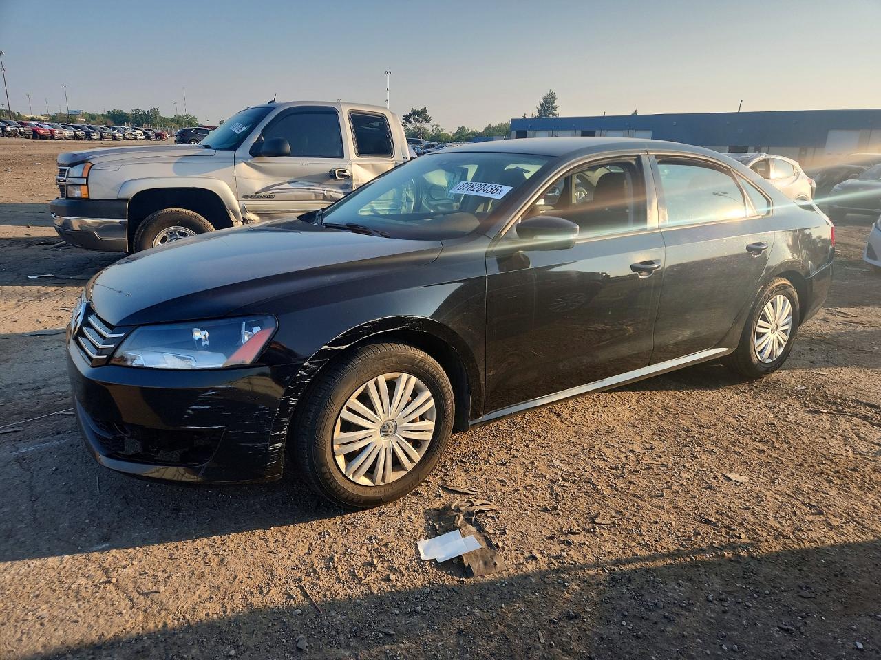 2015 VOLKSWAGEN PASSAT S | 1VWAS7A38FC081124 | UPCARS