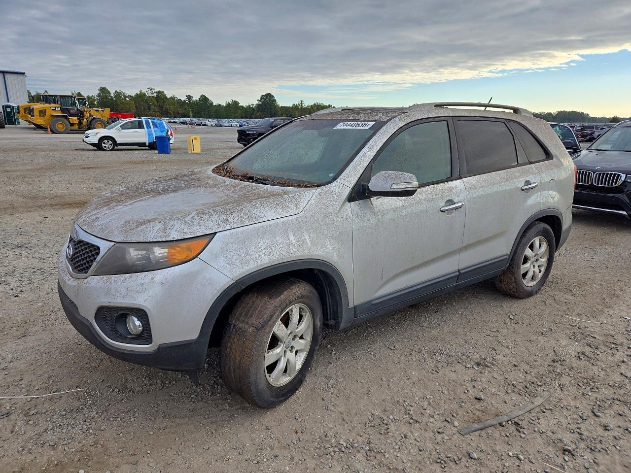 2013 KIA SORENTO LX | 5XYKT4A61DG407660 | UPCARS