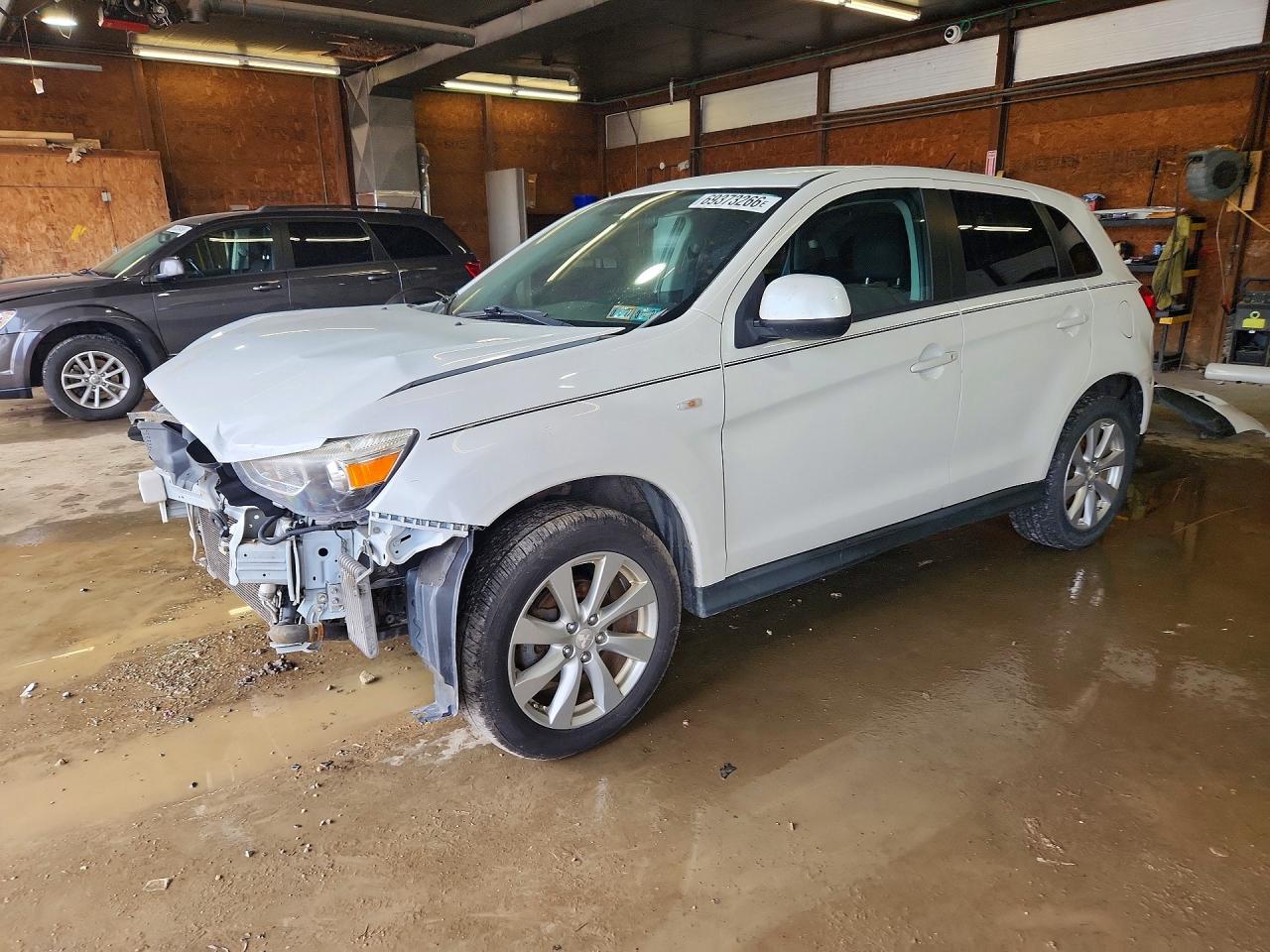 2015 MITSUBISHI OUTLANDER ES | 4A4AR3AUXFE053578 | UPCARS
