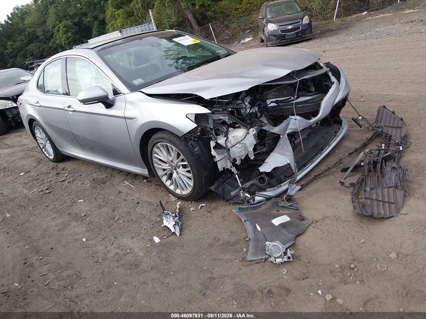 2018 TOYOTA CAMRY XLE | 4T1B11HKXJU156098 | UPCARS