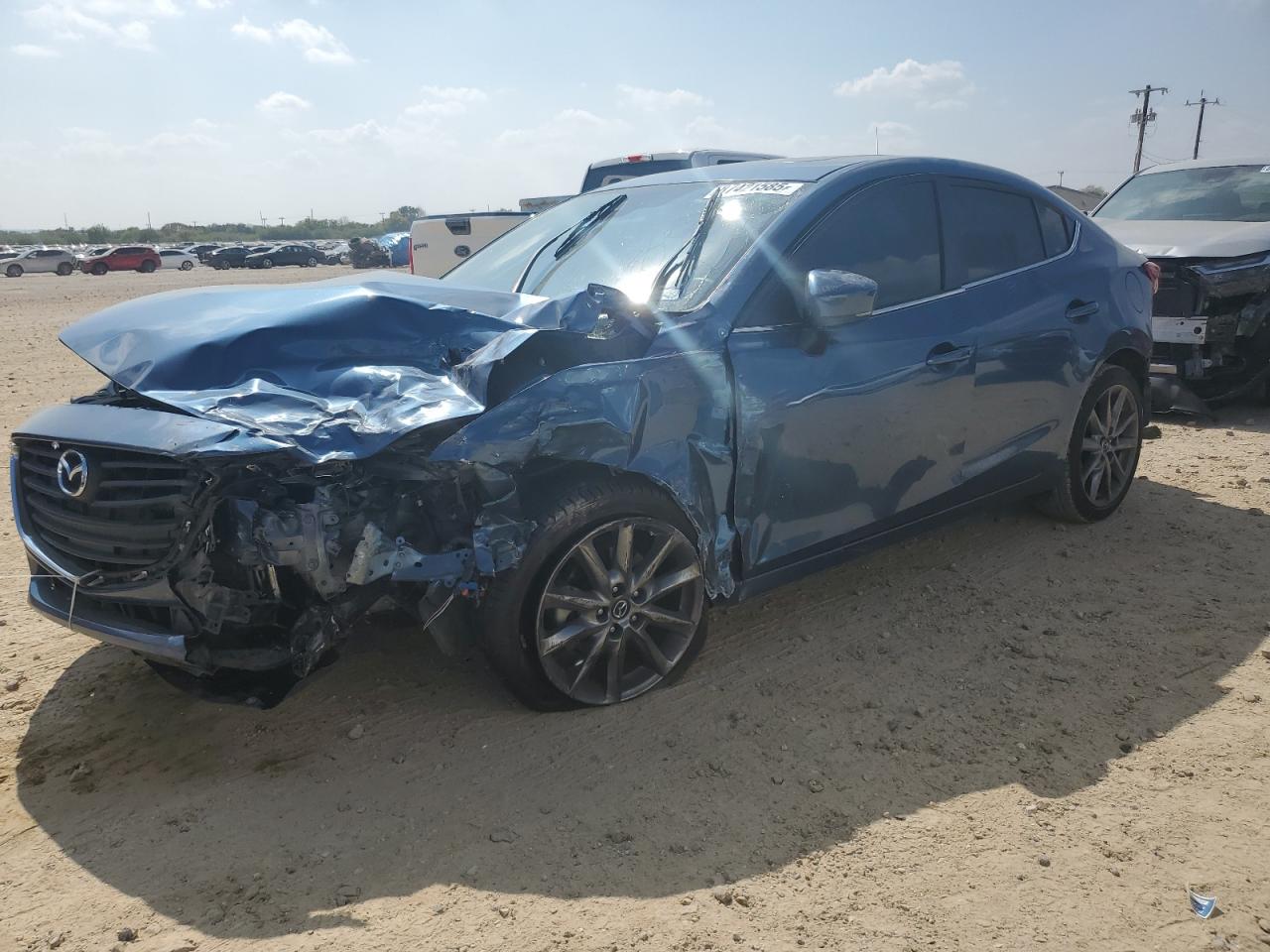 2018 MAZDA 3 TOURING | 3MZBN1V37JM231816 | UPCARS