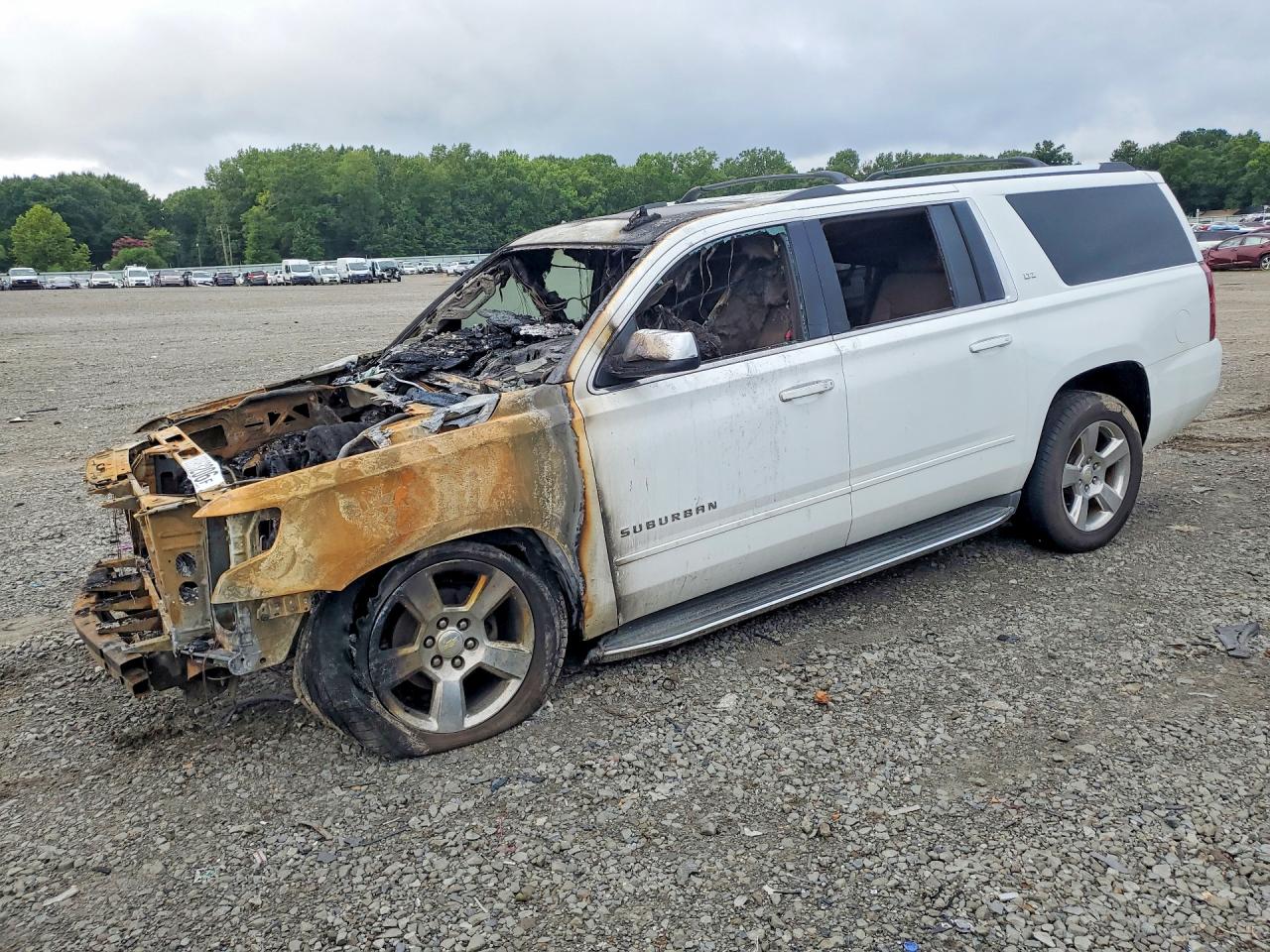 2016 CHEVROLET SUBURBAN | 1GNSCJKC8GR440929 | UPCARS