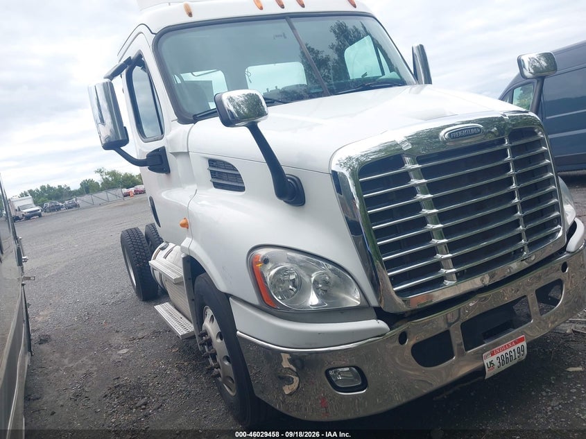 2013 FREIGHTLINER CASCADIA 113 | 1FUBGADV2DLBW3605 | UPCARS