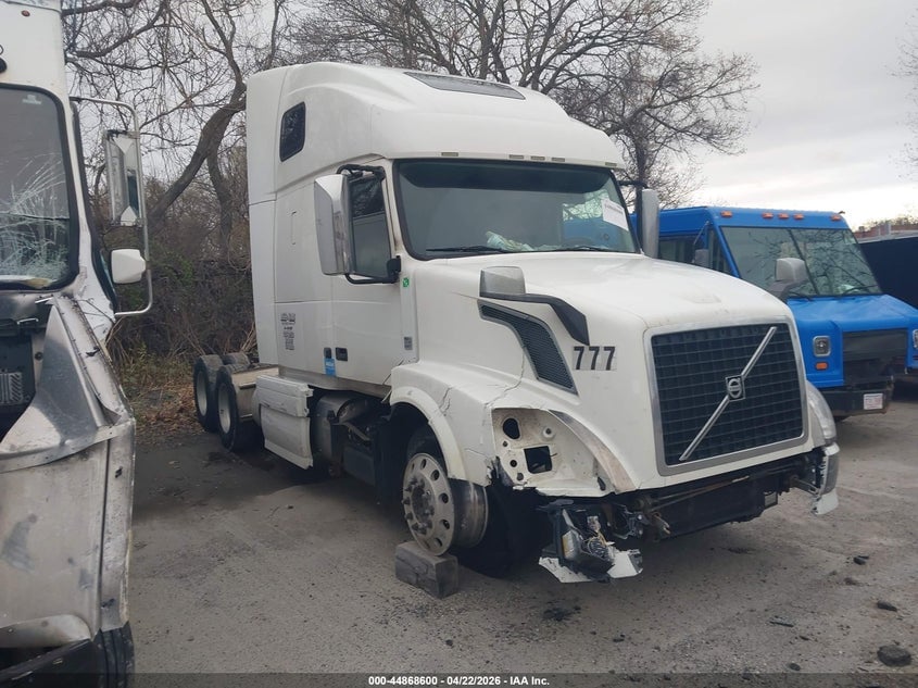 2014 VOLVO VNL | 4V4NC9EJ4EN175207 | UPCARS