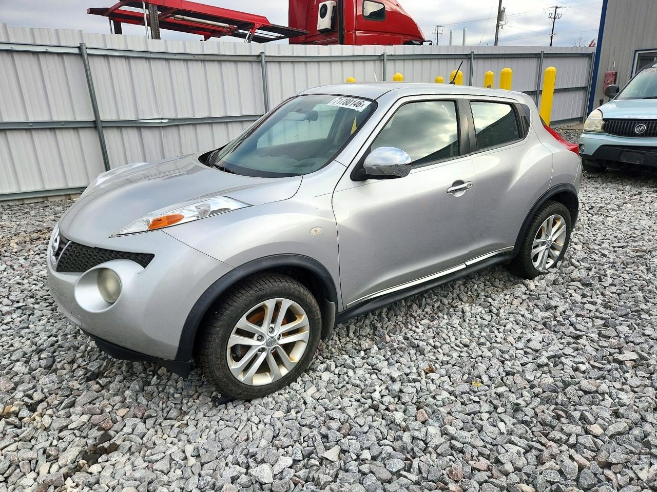 2011 NISSAN JUKE S | JN8AF5MV3BT005219 | UPCARS