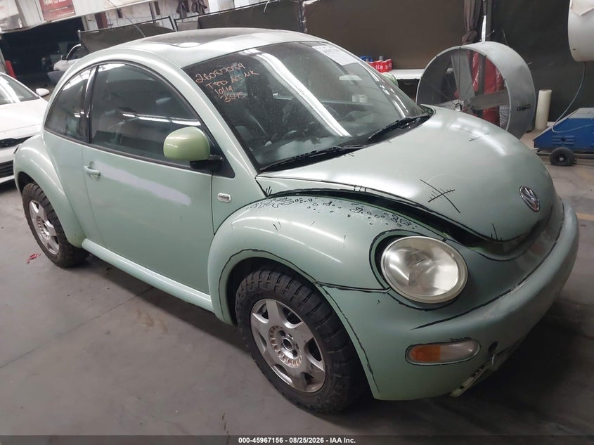 2000 VOLKSWAGEN NEW BEETLE GLS | 3VWCC21C9YM473345 | UPCARS