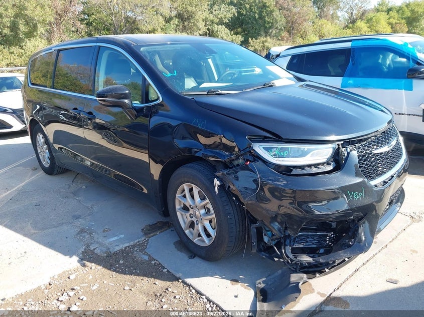 2024 CHRYSLER PACIFICA TOURING L | 2C4RC1BG7RR101876 | UPCARS