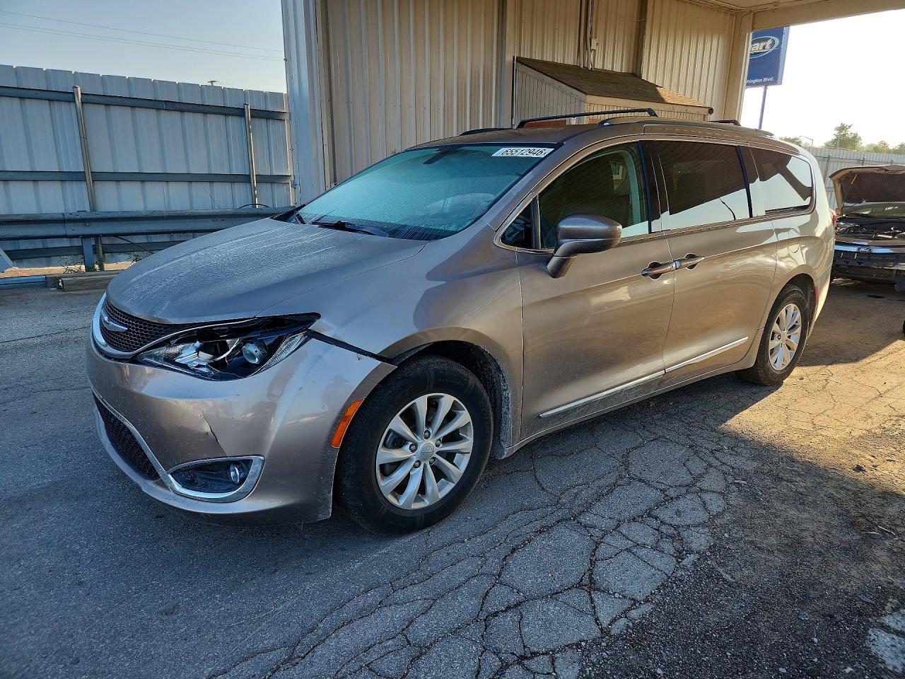 2018 CHRYSLER PACIFICA TOURING L | 2C4RC1BG5JR154094 | UPCARS
