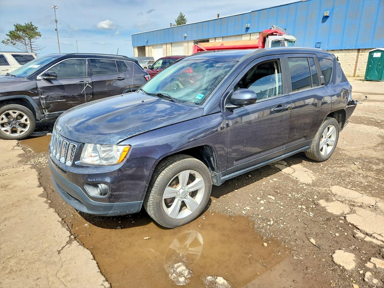 2015 JEEP COMPASS LATITUDE | 1C4NJCEA1FD209996 | UPCARS