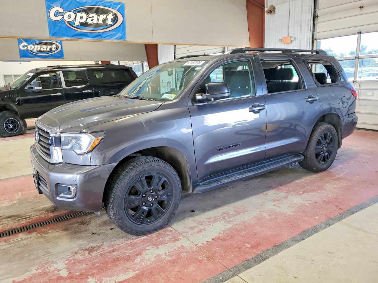 2018 TOYOTA SEQUOIA TRD SPORT | 5TDBY5G1XJS157899 | UPCARS