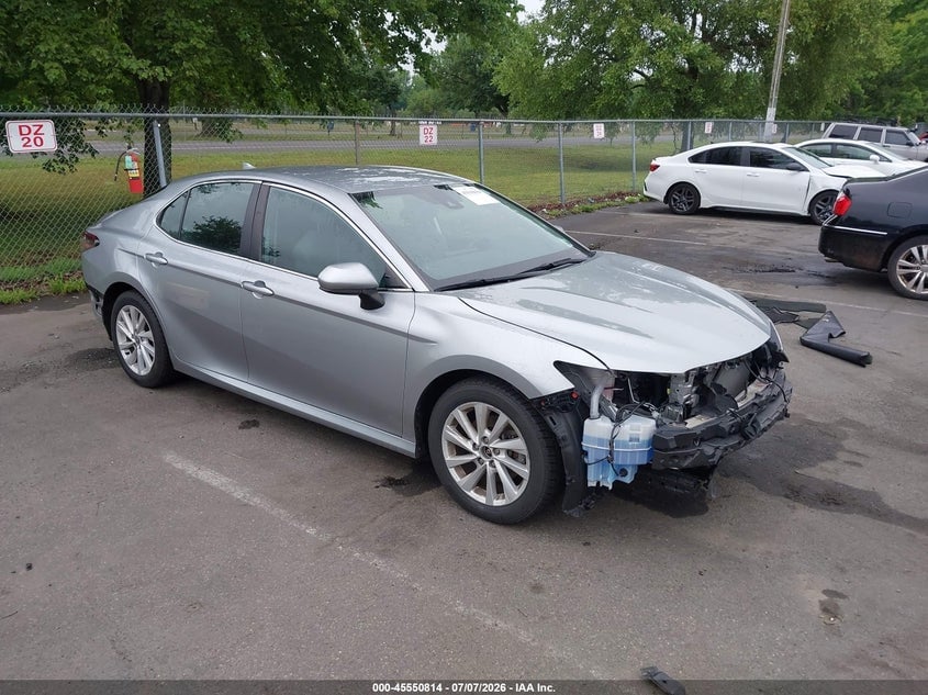 2022 TOYOTA CAMRY LE | 4T1C11AK2NU638195 | UPCARS