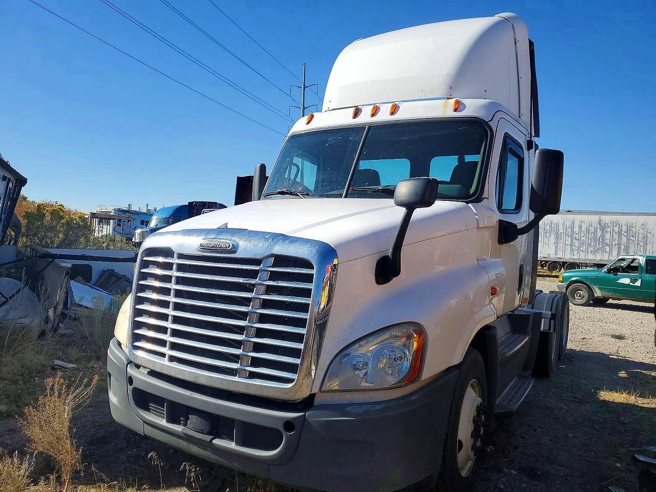 2015 FREIGHTLINER ALL OTHER | 1FUJGEDV6FLGJ9742 | UPCARS