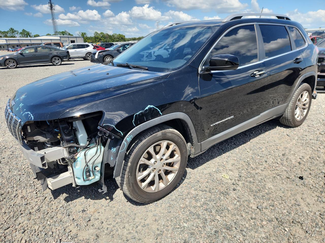 2019 JEEP CHEROKEE LATITUDE | 1C4PJLCB2KD221069 | UPCARS